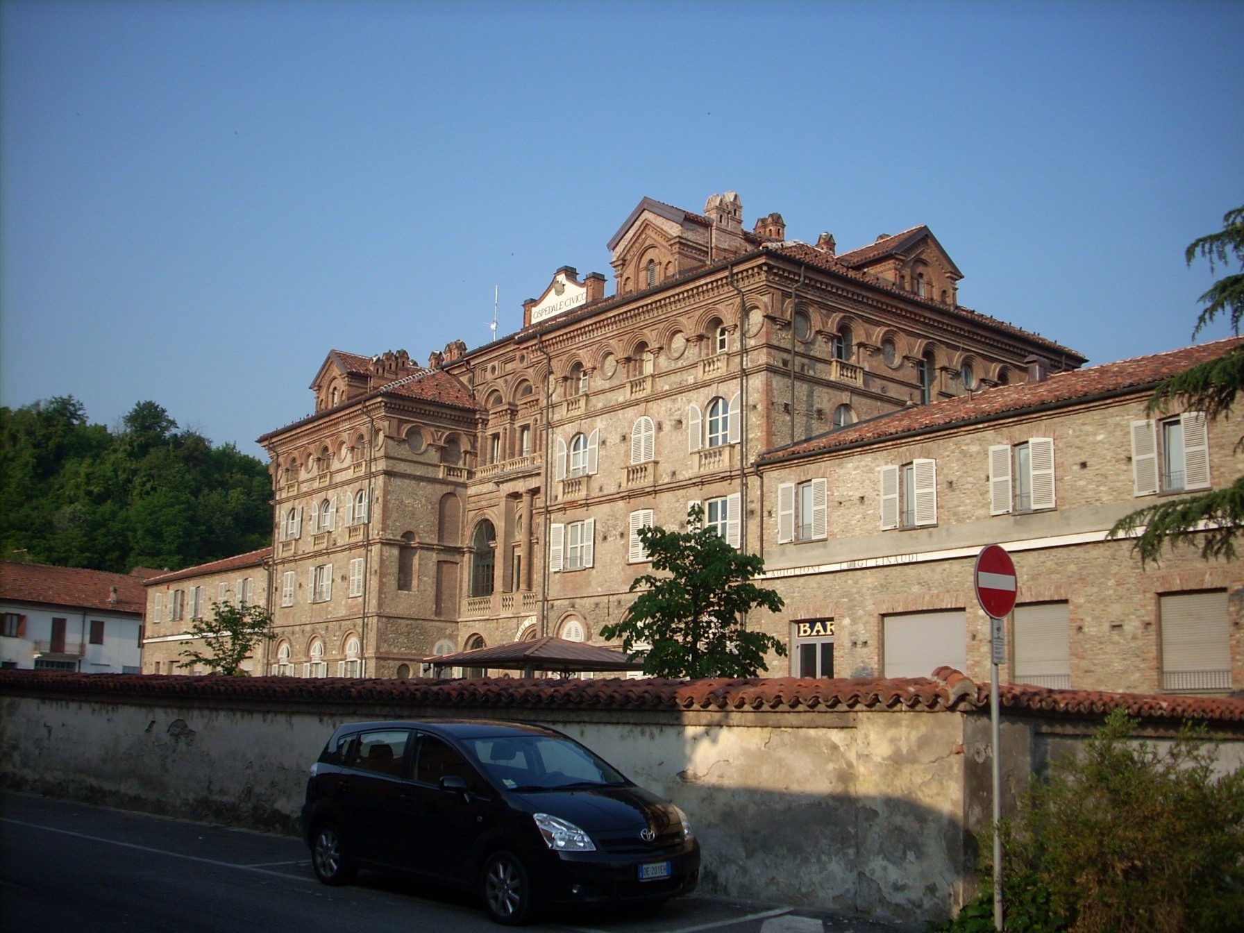 Ospedale Civico, Dogliani, Italy - 01.JPG